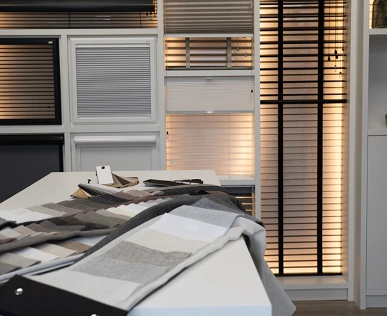 Topjaloezieen showroom