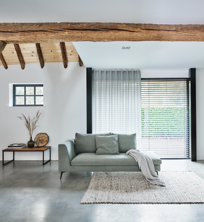 Raamdecoratie voor een landelijk interieur: Warmte en gezelligheid
