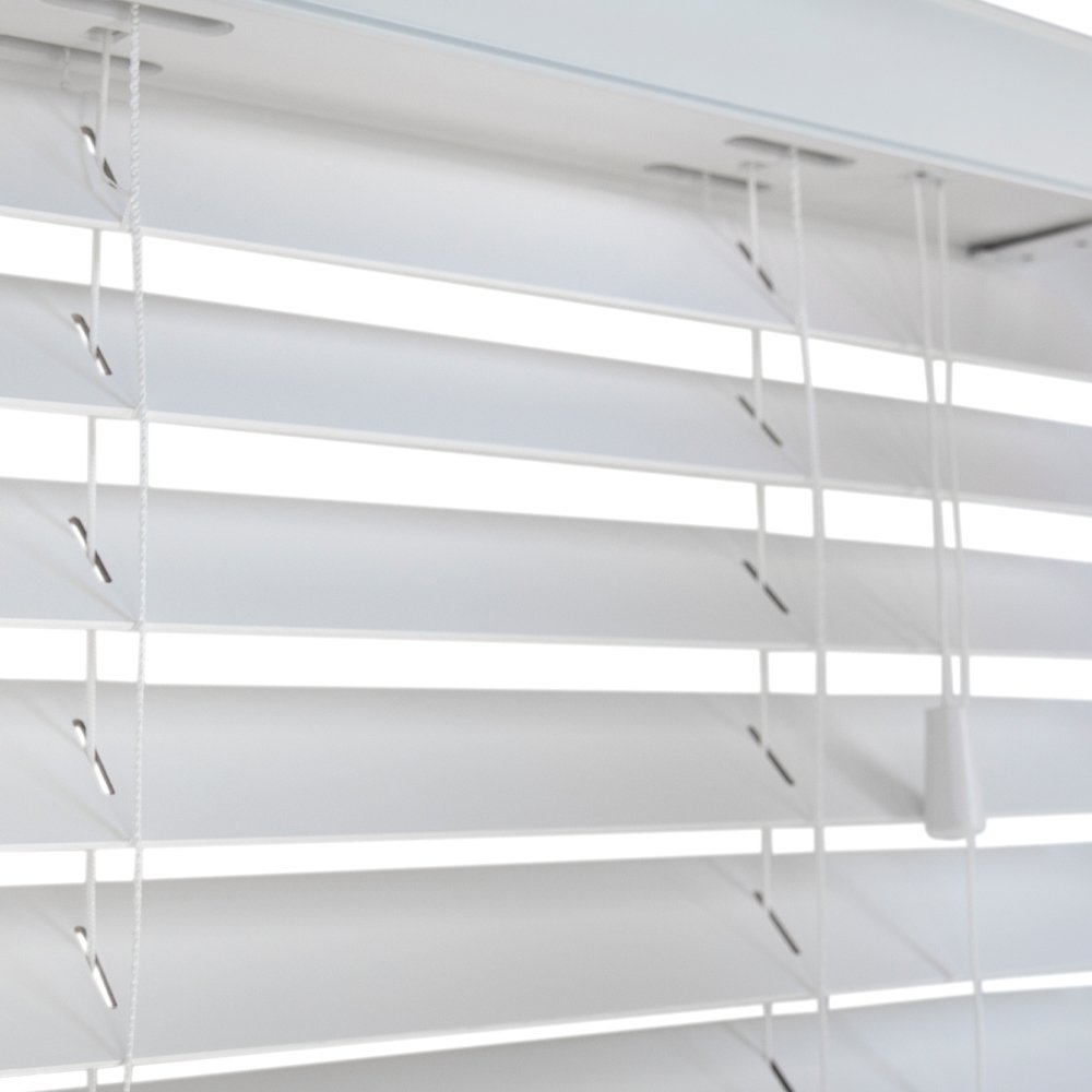 Houten jaloezieën 50mm BASIC (Lindehout)